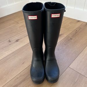 Hunter Boots matte black women’s 10